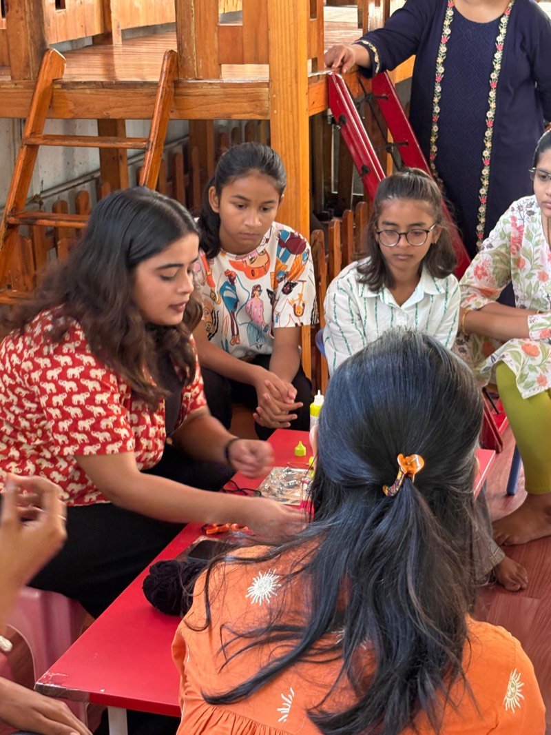 Kids enjoying a creative art and craft class in Pune