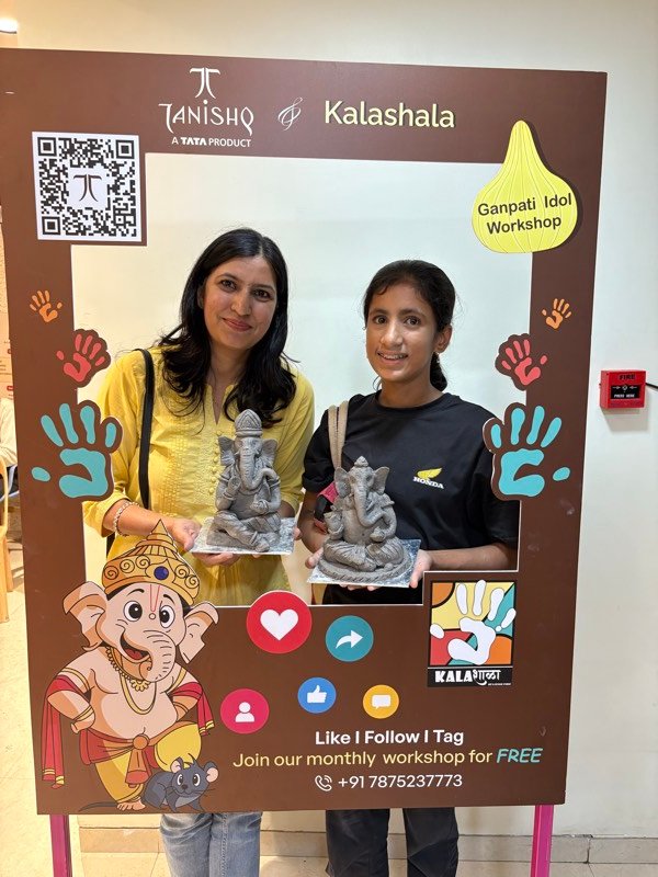 Hands-on clay moulding session at Kalashala Art & Design Studio, Pune