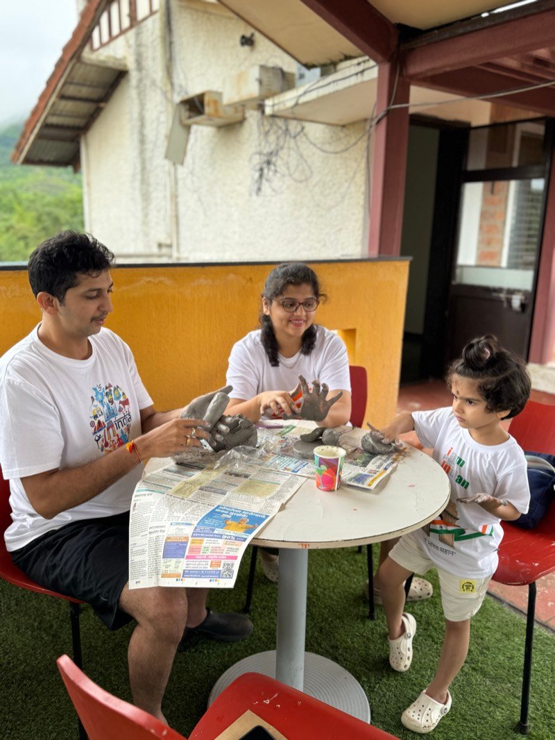 Hands-on clay moulding session at Kalashala Art & Design Studio, Pune